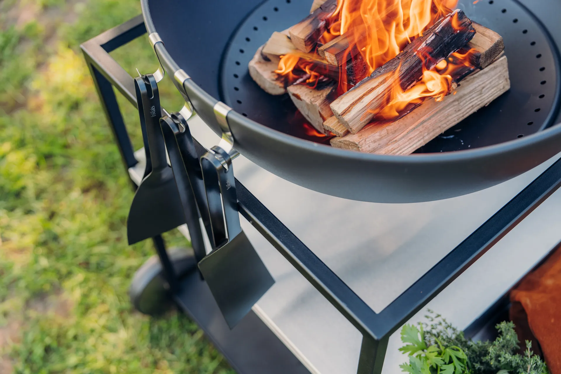 Höfats grillikaavin, Musta Höfats