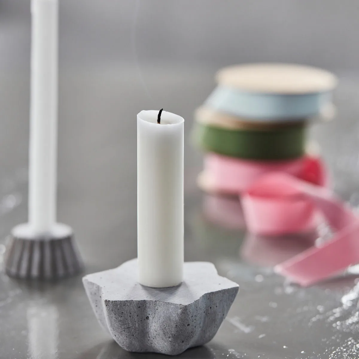 Mold Little Star -kynttilänjalka, Harmaa House Doctor