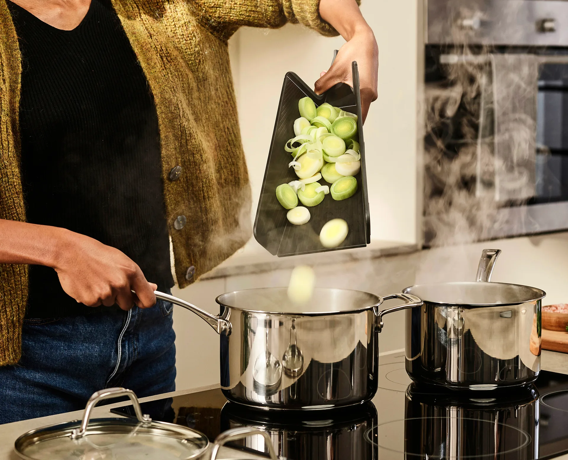 Chop2pot leikkuulauta plus musta, Regular Joseph Joseph