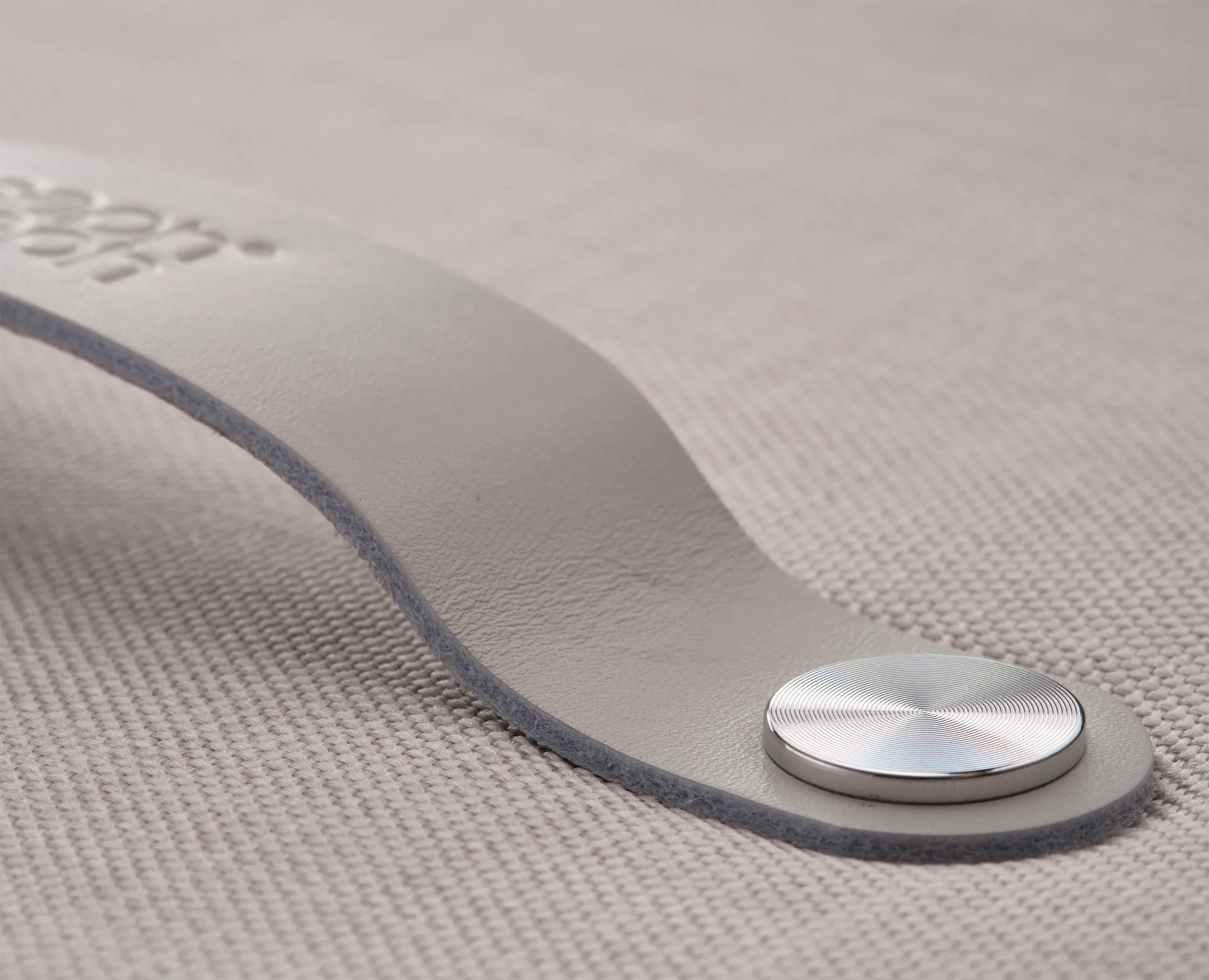 Tota Luxe pyykkikori 90 L, Ecru Joseph Joseph