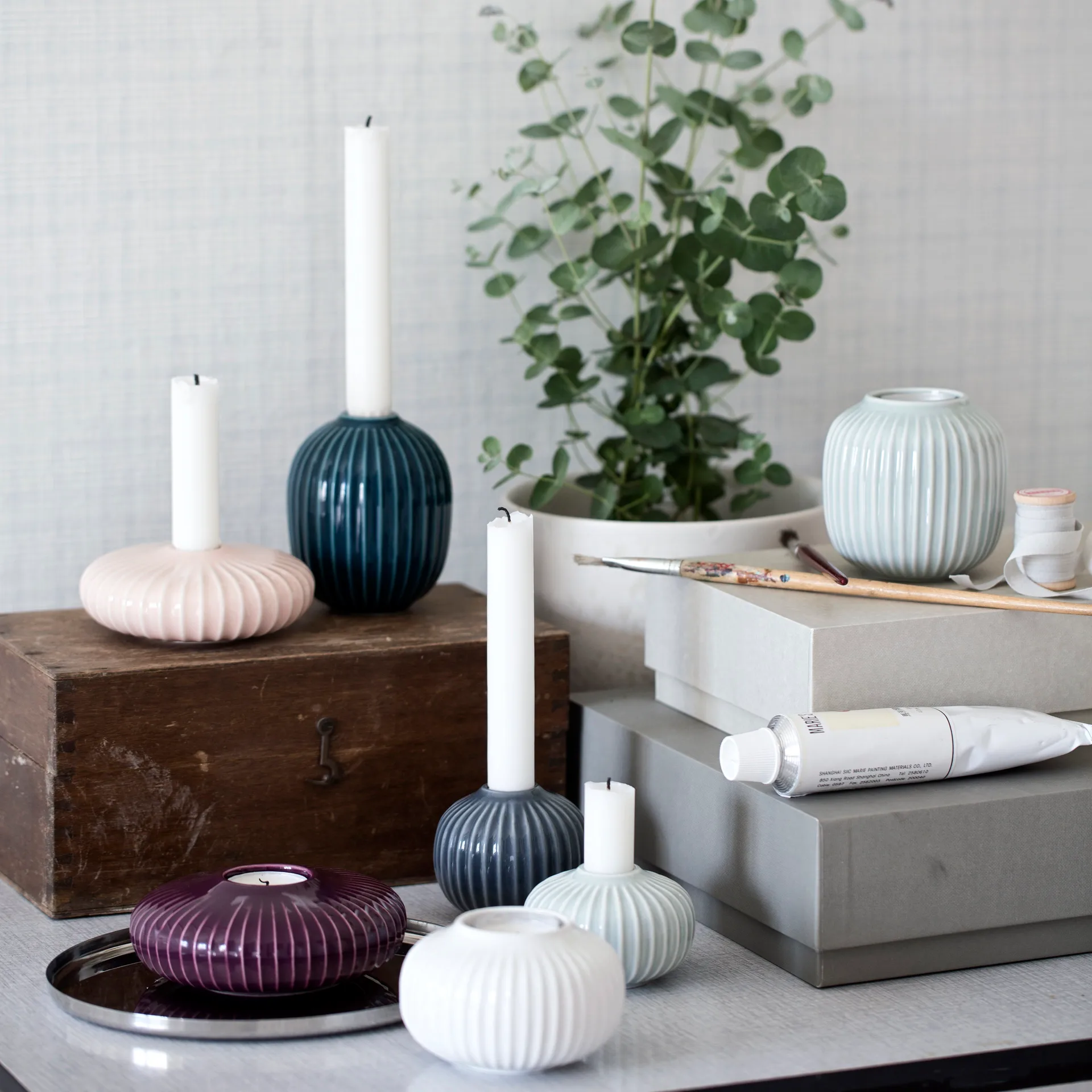 Hammershøi lämpökynttilänjalka keskikokoinen, valkoinen Kähler