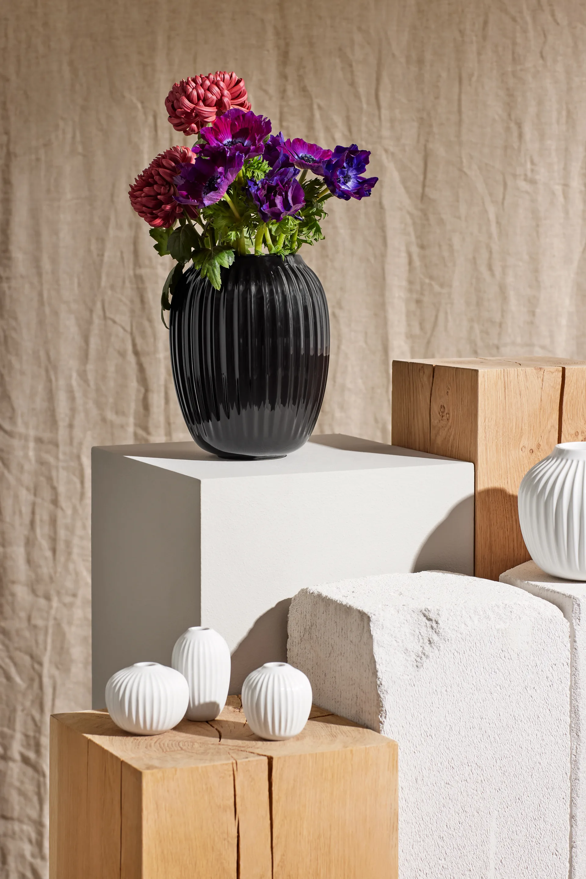 Hammershøi maljakko keskikokoinen, Musta Kähler