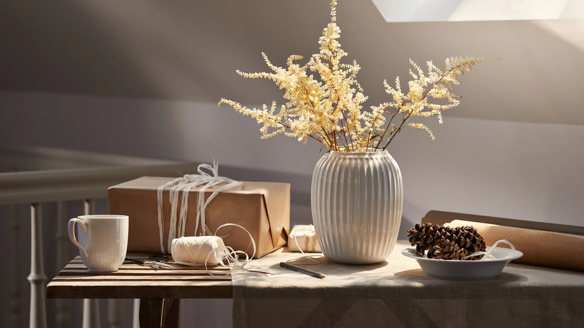 Hammershøi maljakko keskikokoinen, valkoinen Kähler