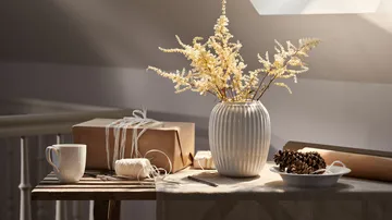 Hammershøi maljakko keskikokoinen - valkoinen - Kähler