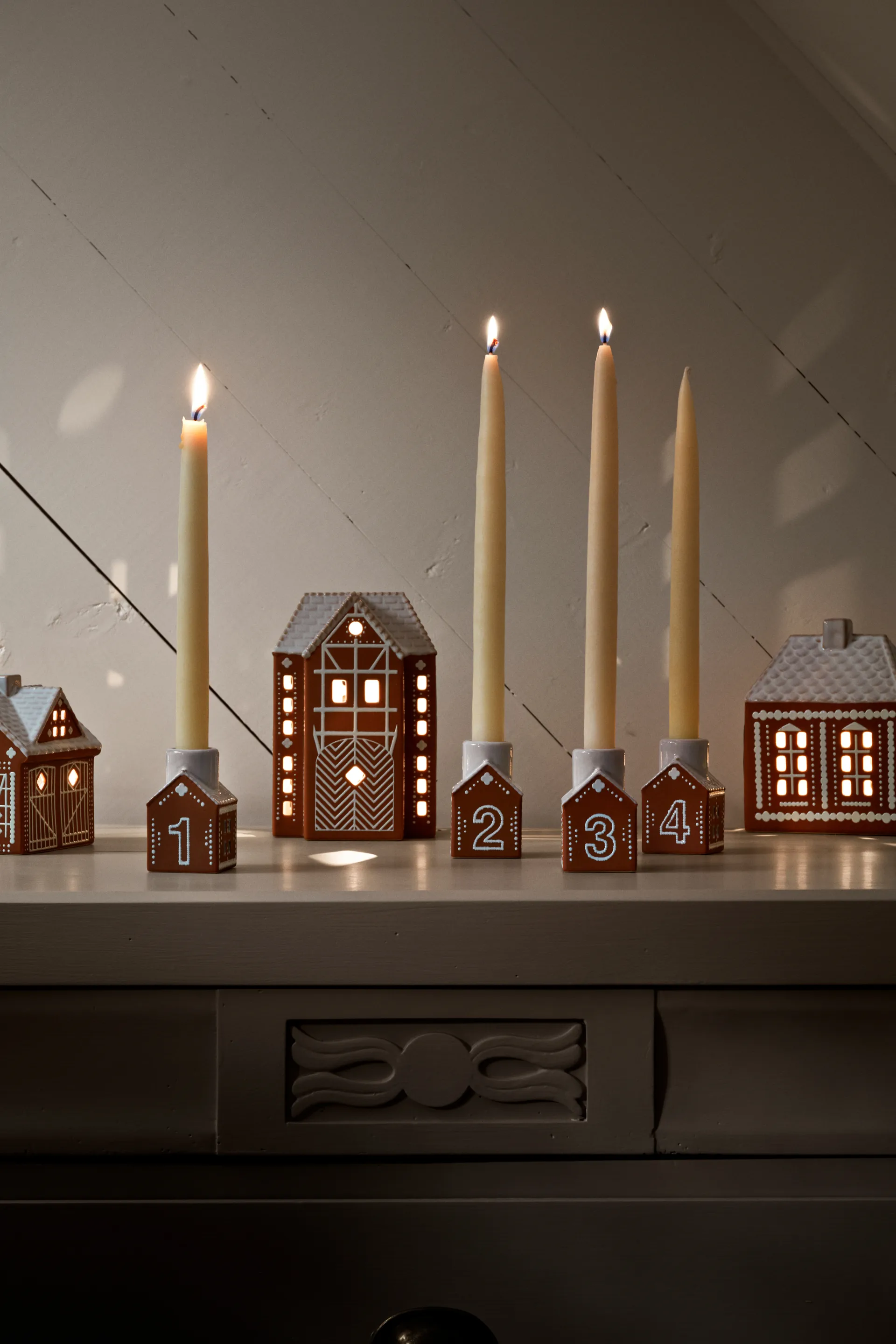 Piparkakku adventtikynttelikkö 4 osaa, Ruskea Kähler