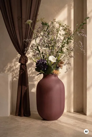 Studio Omaggio maljakko - Bordeaux, 50 cm - Kähler