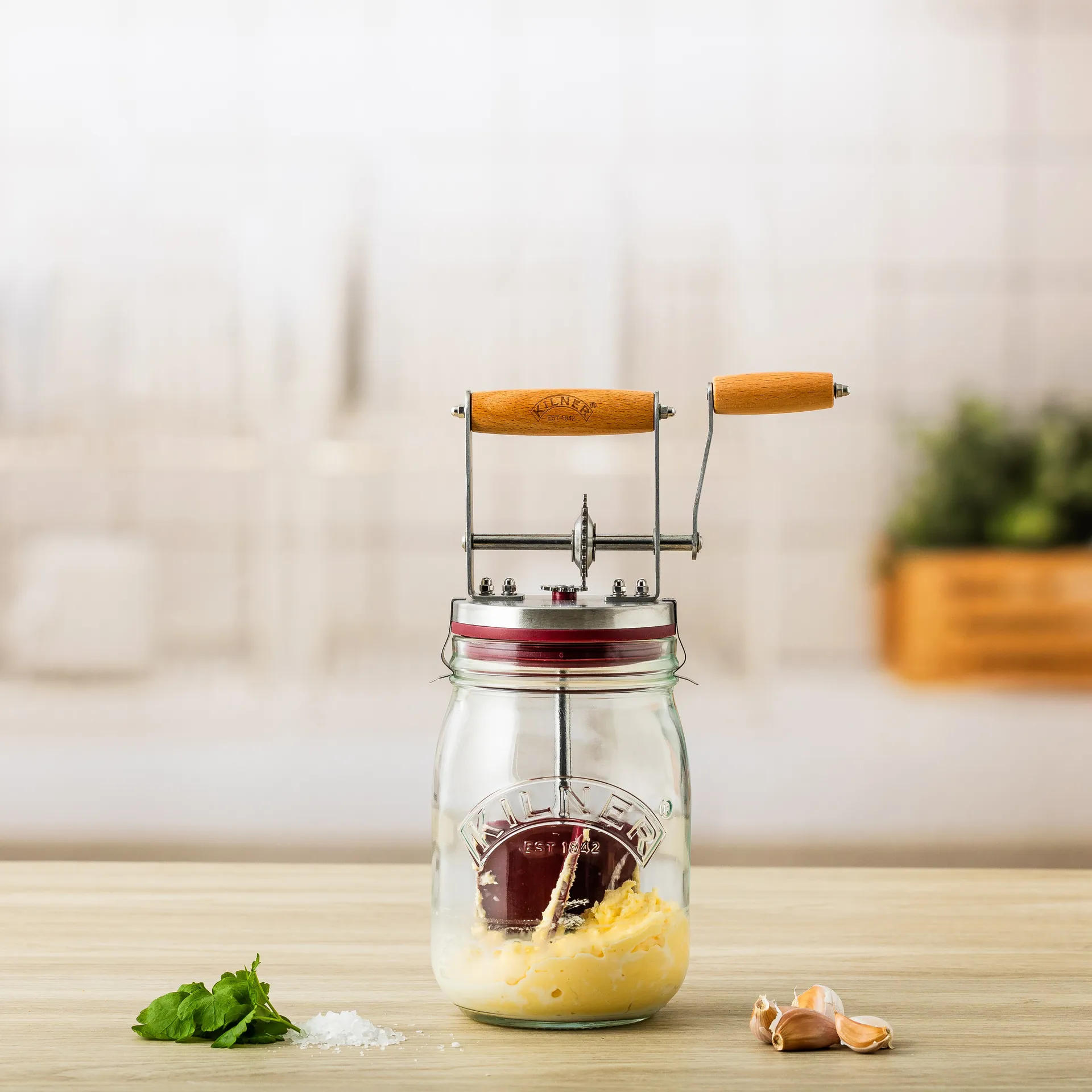 Kilner voikirnu, Kirkas punainen, 1 l Kilner