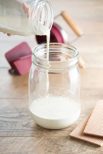 Kilner voikirnu - Kirkas punainen, 1 l - Kilner