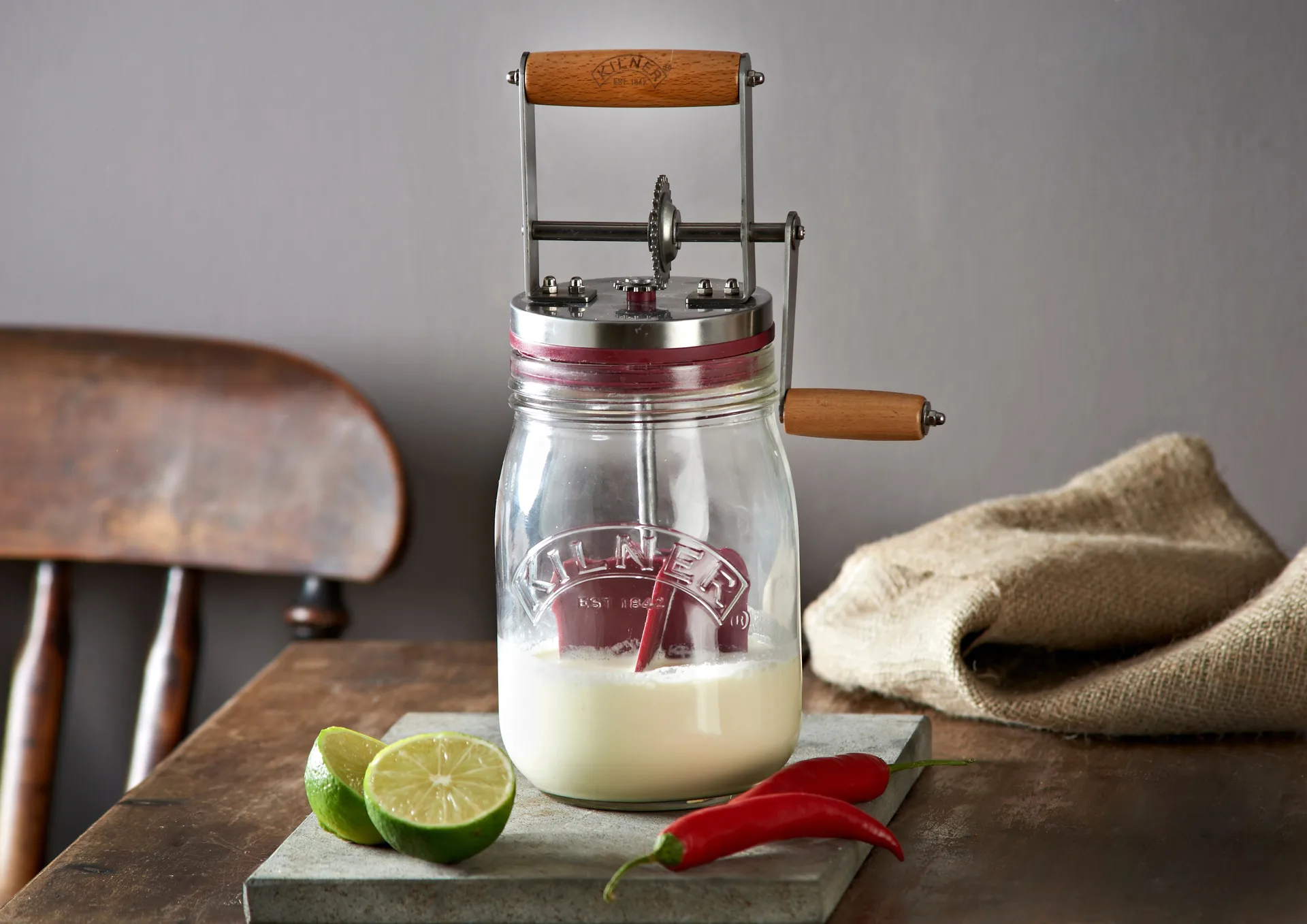 Kilner voikirnu, Kirkas punainen, 1 l Kilner