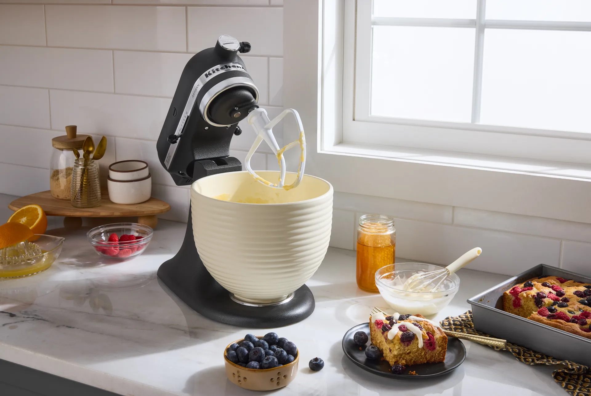 KitchenAid keraaminen kulho ilman kahvaa 4,7 L, Mehiläispesä KitchenAid
