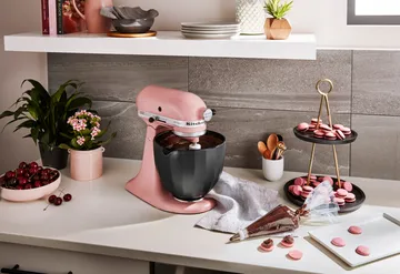 KitchenAid keraaminen kulho kahvalla 4,7 L - Black shell - KitchenAid
