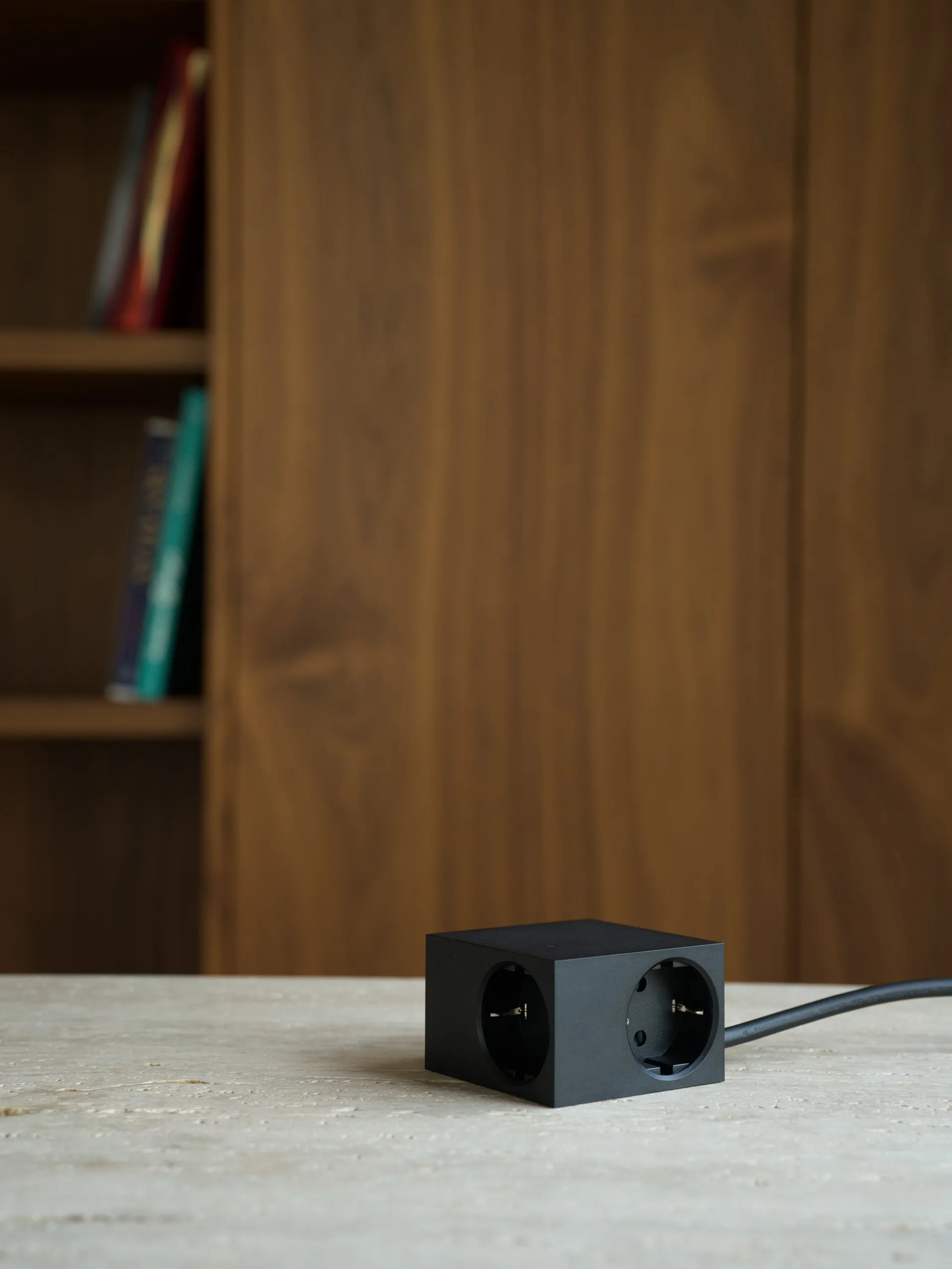 Cuboid haaroituspistorasia 2 m, Black Kord