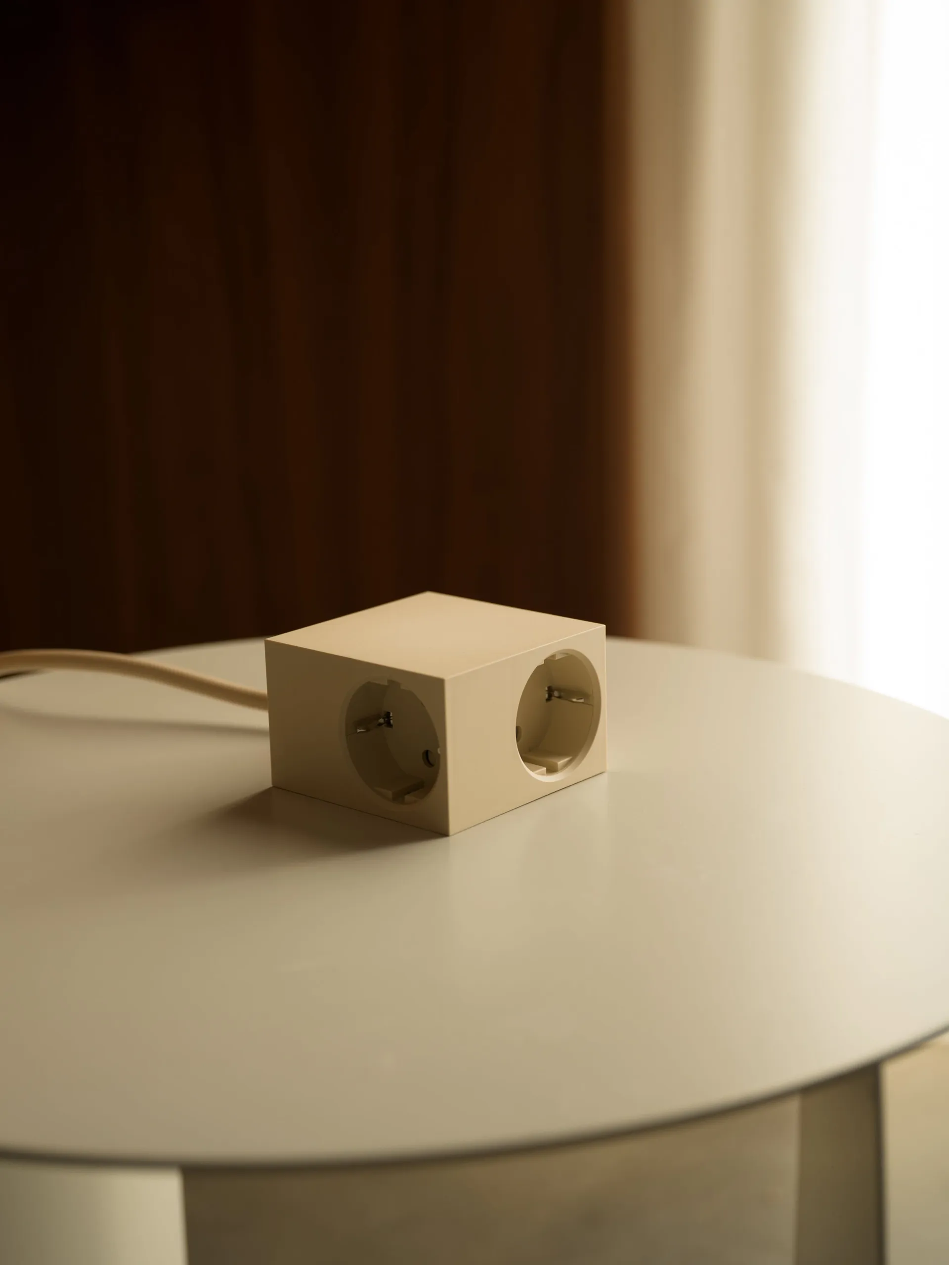 Cuboid haaroituspistorasia 2 m, Pearled Ivory Kord