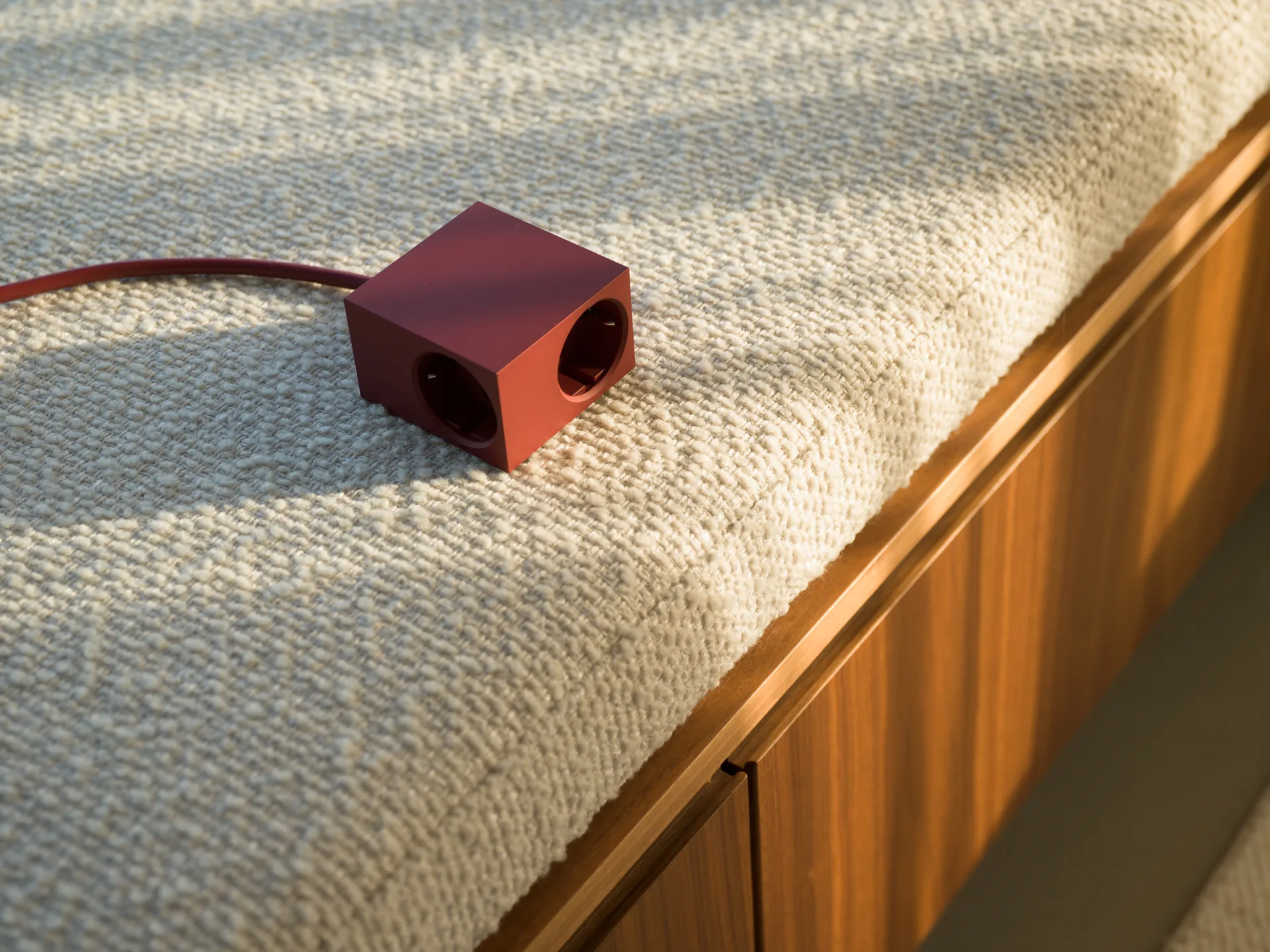 Cuboid+ haaroituspistorasia USB-C 30W 2 m, Fired Brick Kord