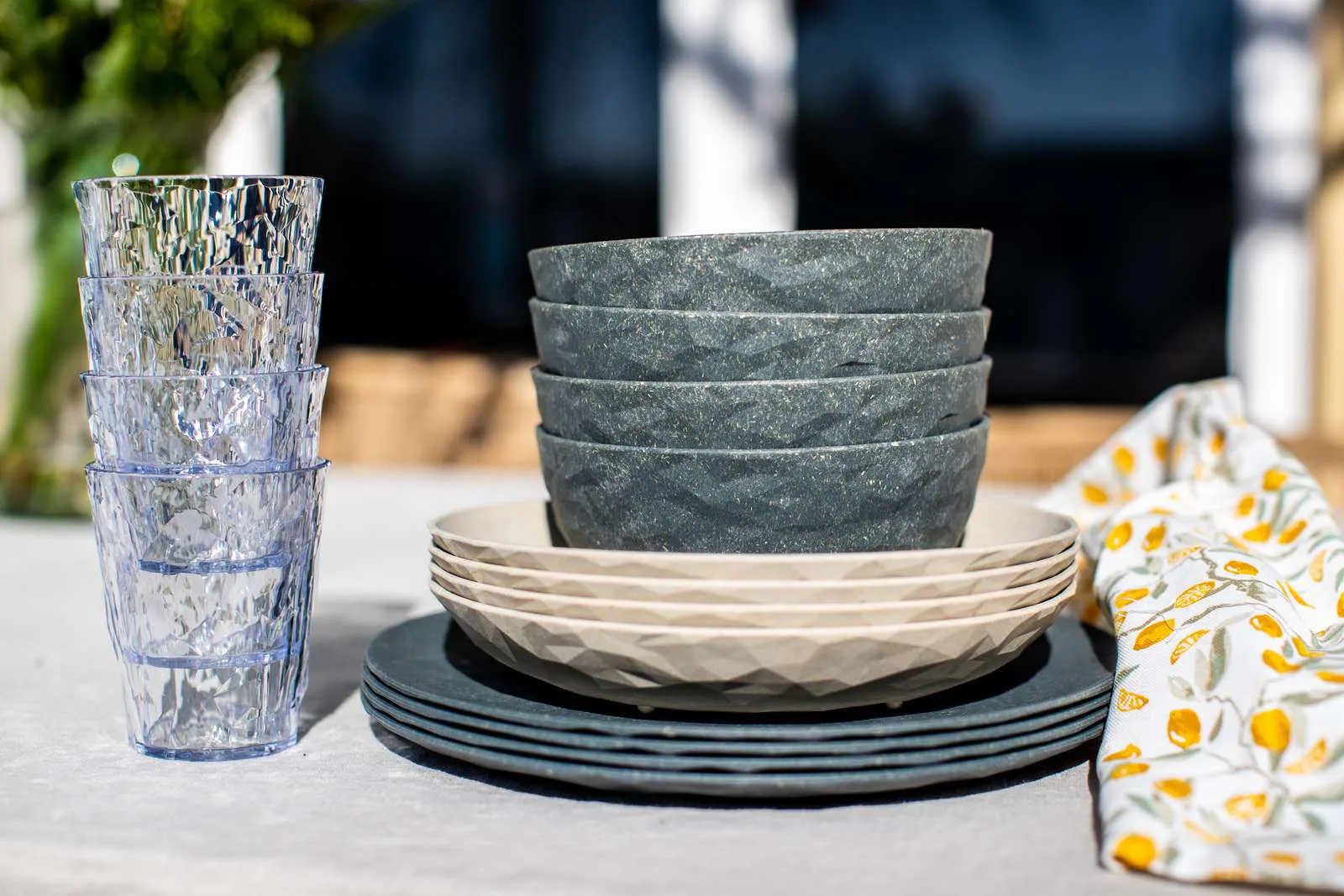 Club Göteborg astiastosetti 16 osaa, Monivärinen Koziol