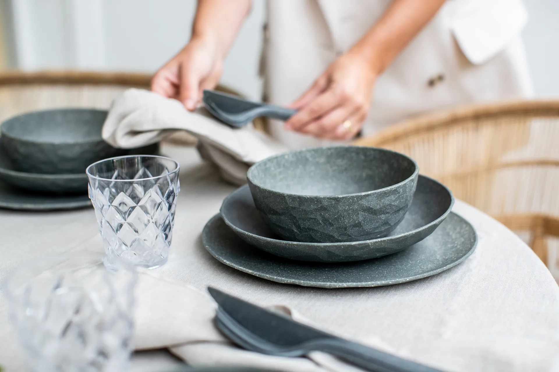 Club syvä lautanen Ø22 cm 4-pack biokierrätysmuovi, Nature ash grey Koziol