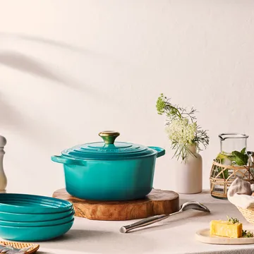 Le Creuset Signature -pastalautanen 22 cm - Bleu Riviera - Le Creuset