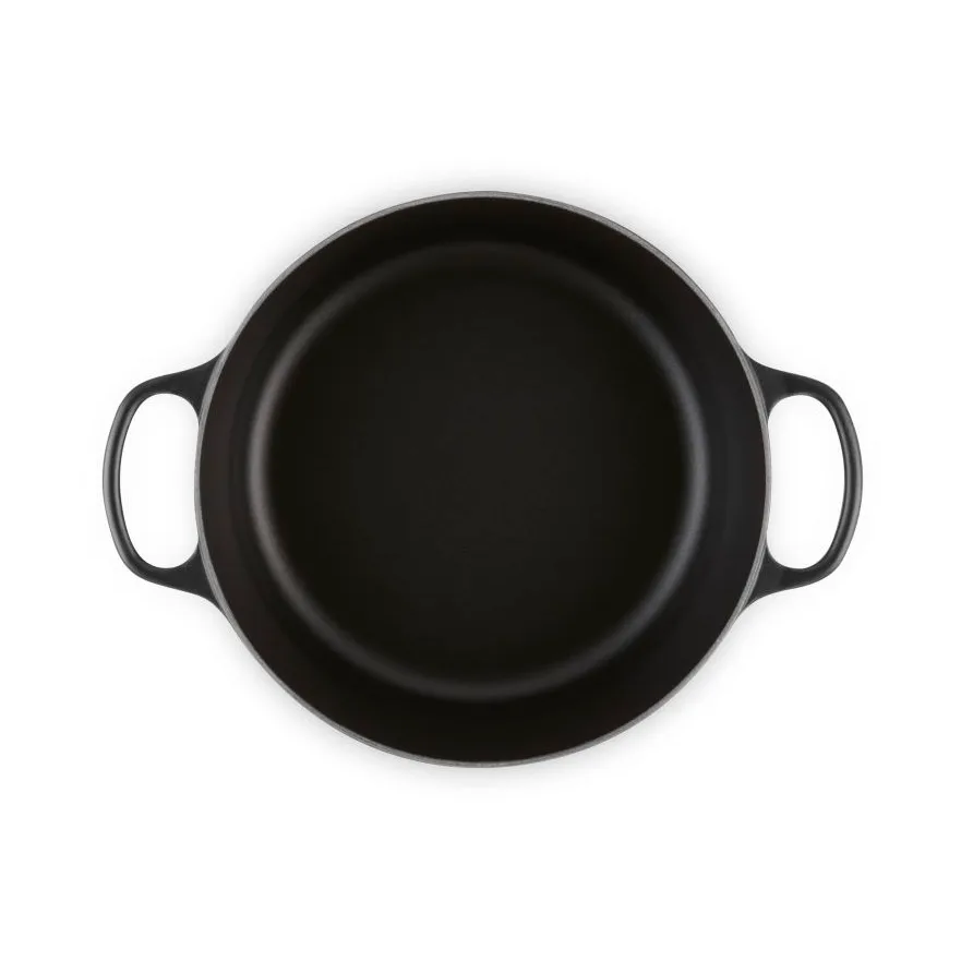 Le Creuset Signature valurautainen pyöreä pata, Matte Black, 6,7 l Le Creuset