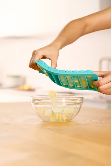 Lékué jääkuutioiden silikonimuotti kannella - Turkoosi, tikut - Lékué