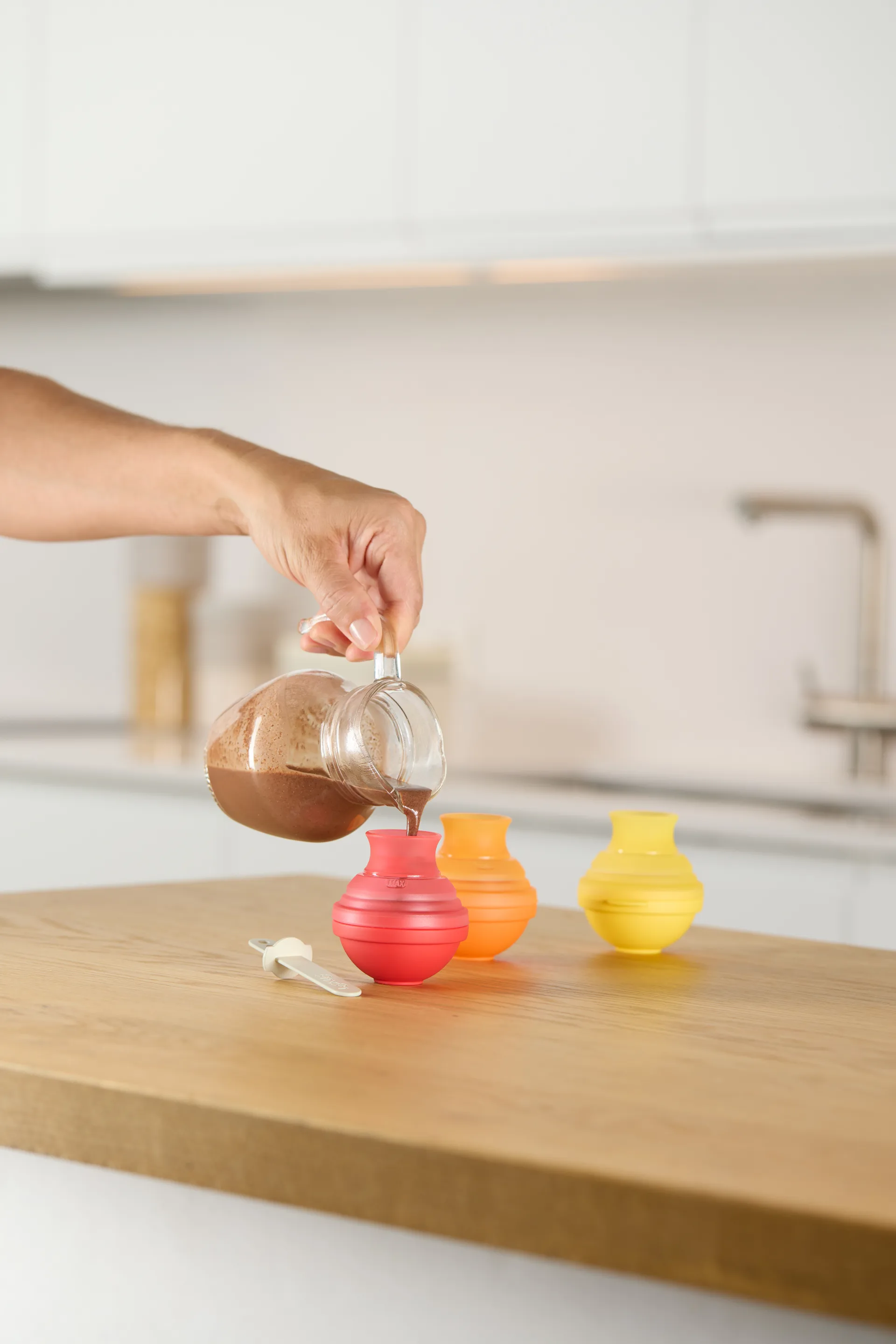 Lékué jäätelömuotti 4 osaa, Sekoitettu, tikkari Lékué