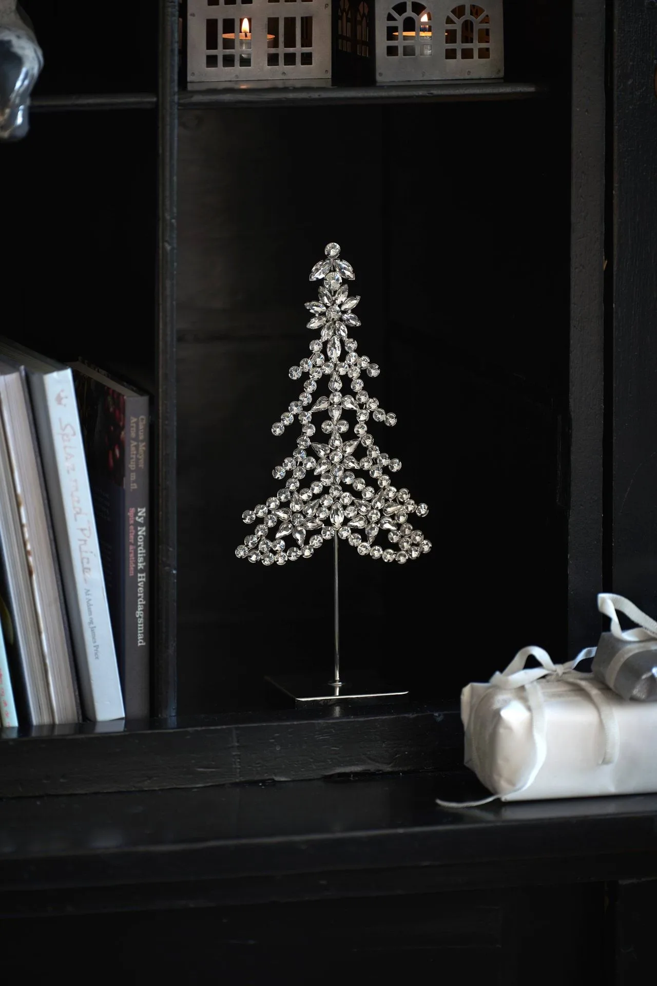 Ada Tree koriste-elementti, Hopeanhohtoinen, 14x8x32 cm Lene Bjerre
