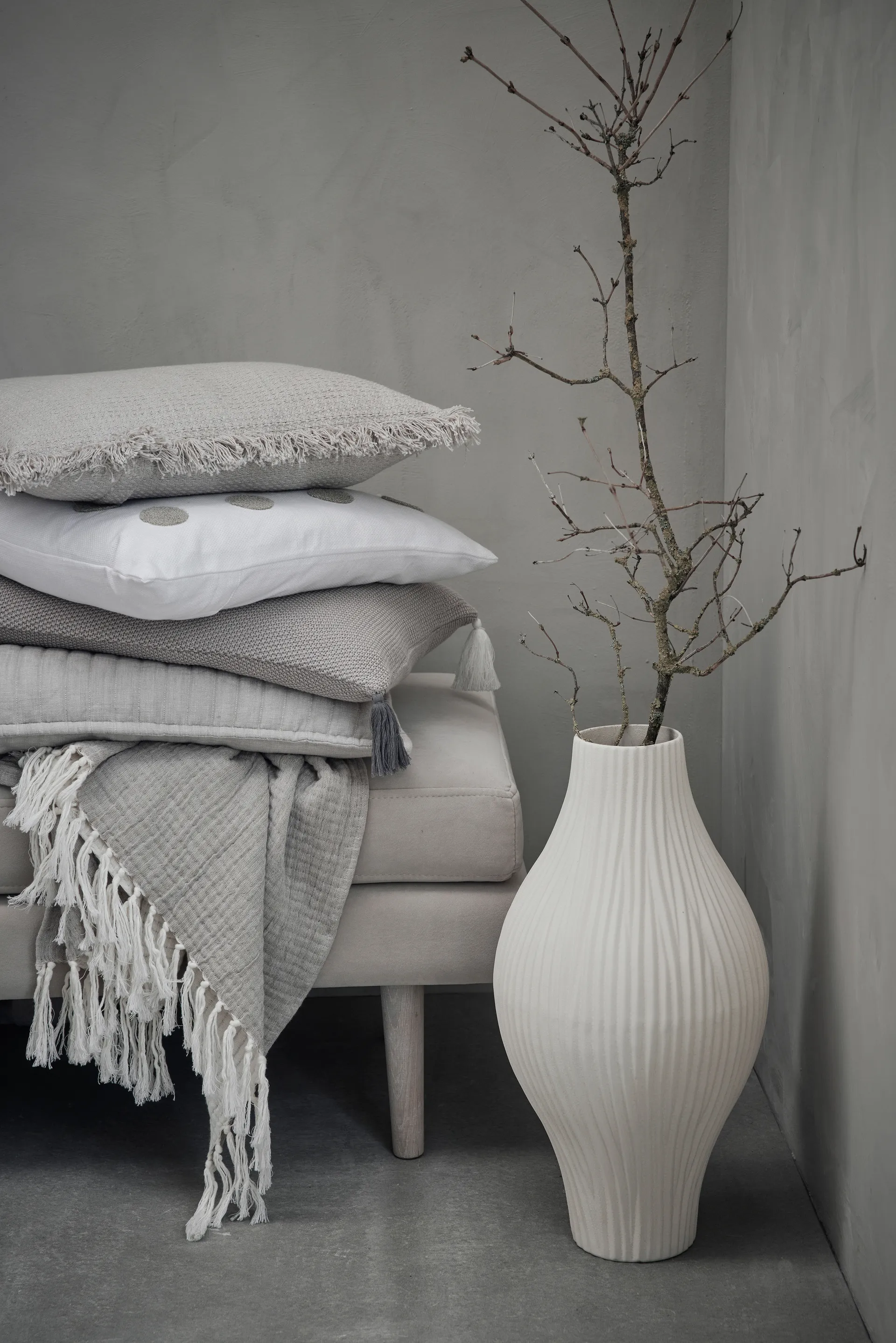 Esmia koristemaljakko 50 cm, Off white Lene Bjerre
