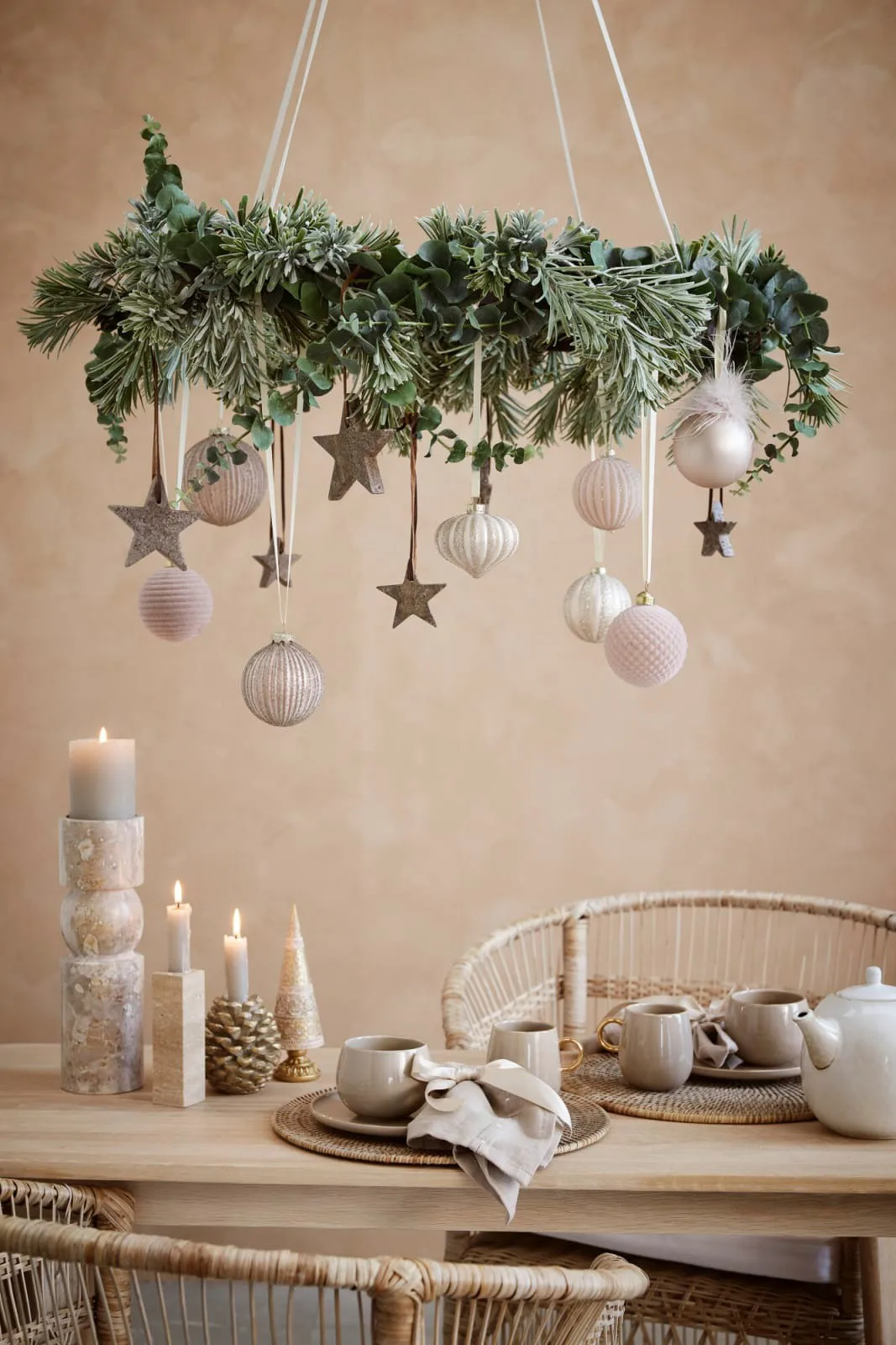 Velvetti joulupallo Ø8 cm, Powder, uurrettu Lene Bjerre