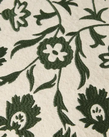 Flower Embroidered Wool Mix tyynyliina 50x50 cm - Vaalea beige-vihreä - Lexington