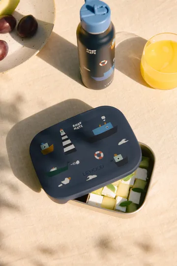 Arthur eväsrasia 13,5x17 cm - Sailing classic navy - Liewood