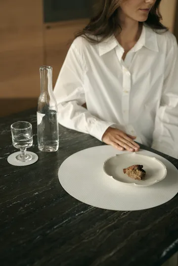 Corduroy pöytätabletti - Puhtaan valkoinen, ympyrä, L - LIND DNA