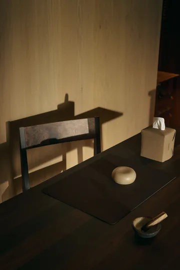 Corduroy pöytätabletti square L - Musta muste - LIND DNA