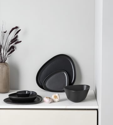 Curve Stoneware tarjoiluvati 30x35 cm - Black - LIND DNA