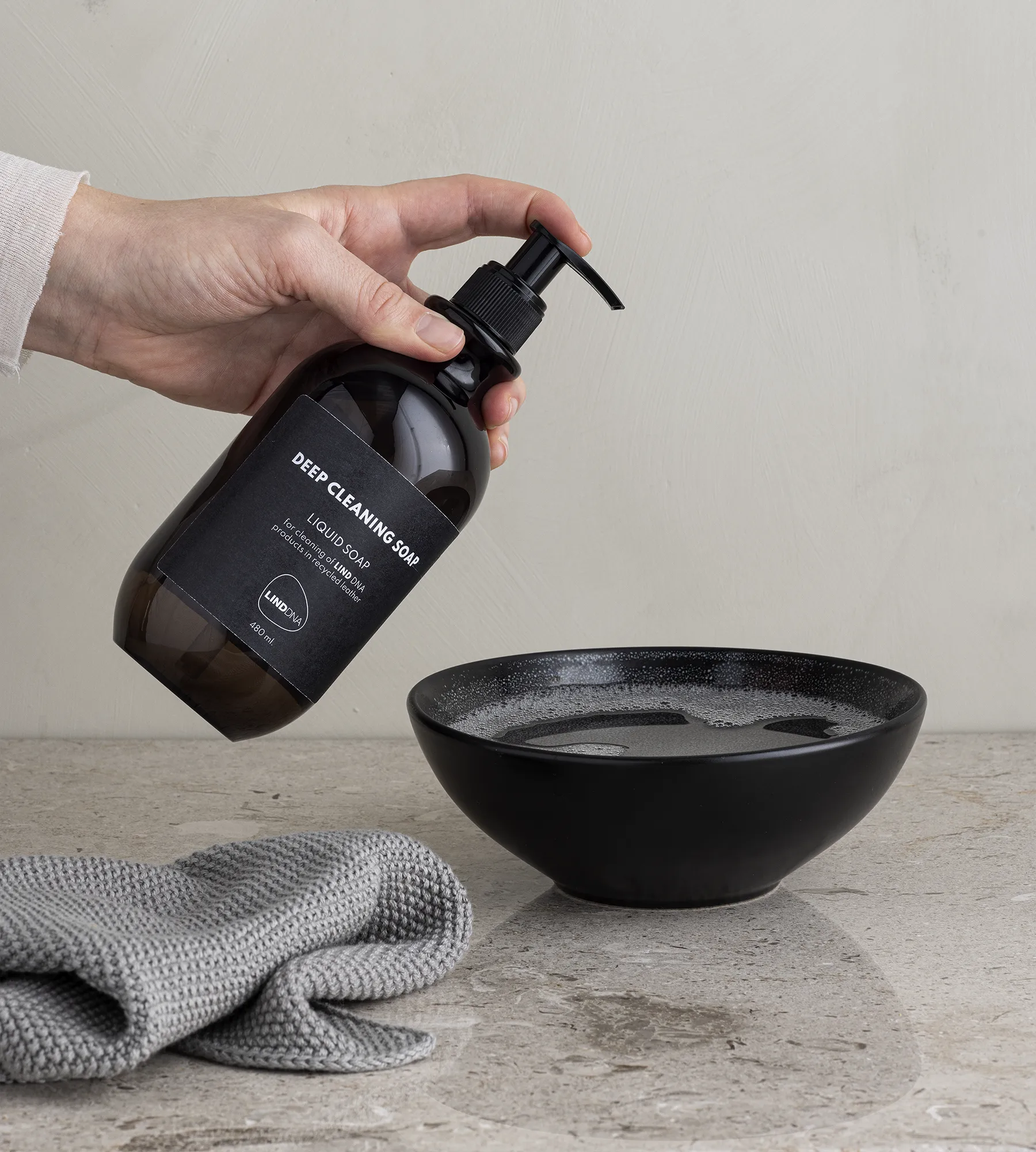 LIND DNA syväpuhdistava saippua, 480 ml LIND DNA