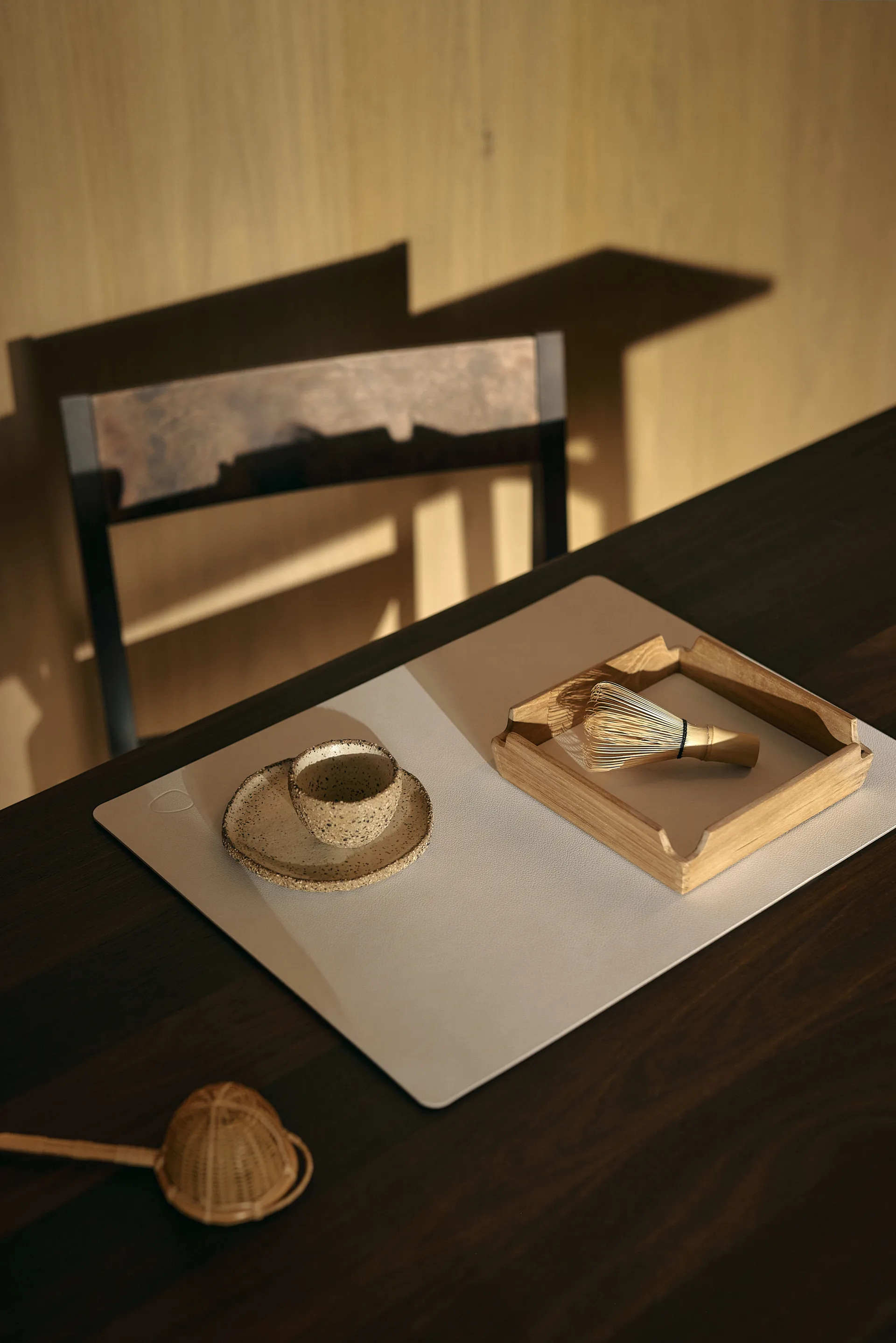 Nupo pöytätabletti square L, Puhdas valkoinen LIND DNA