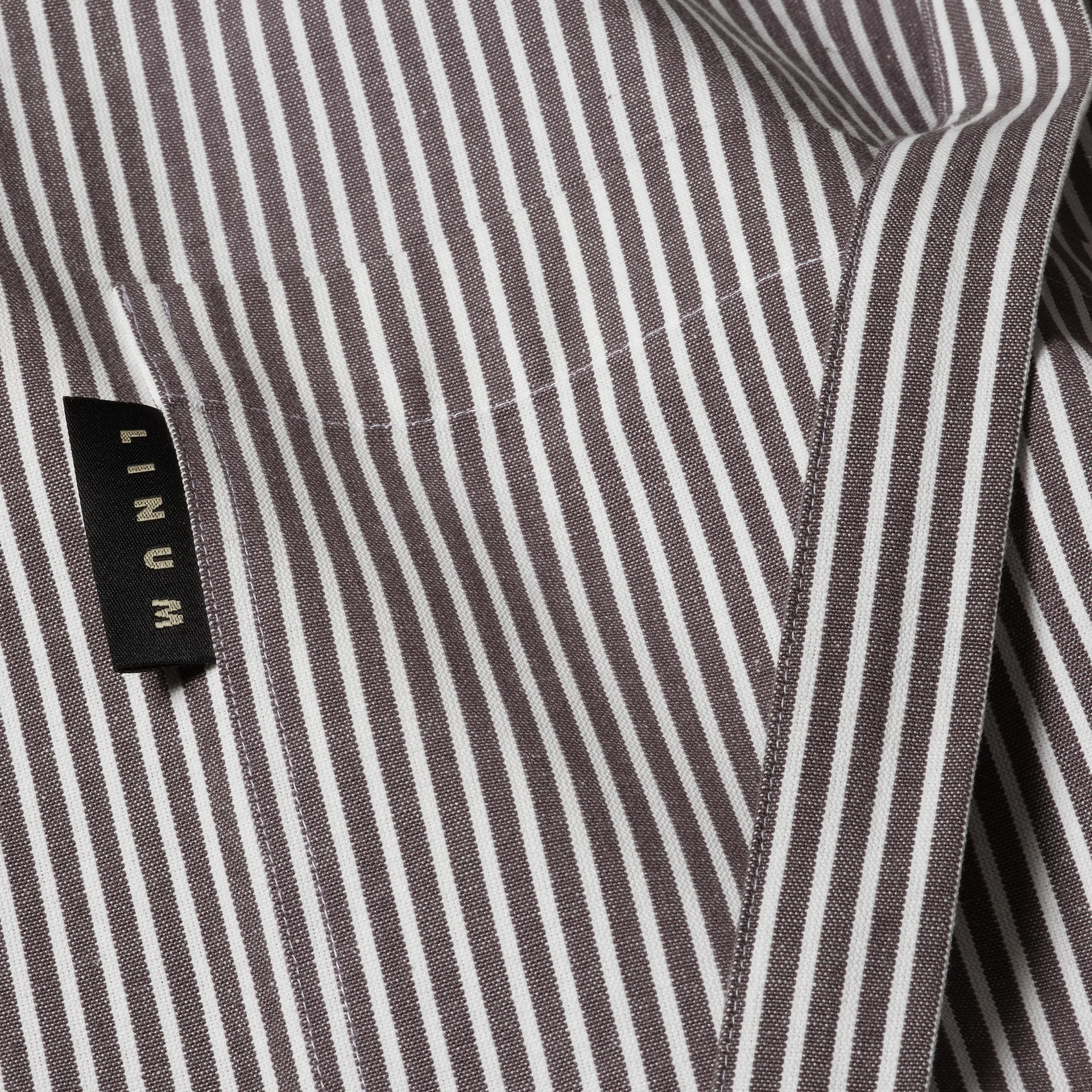 Emma essu, Graniitinharmaa Linum