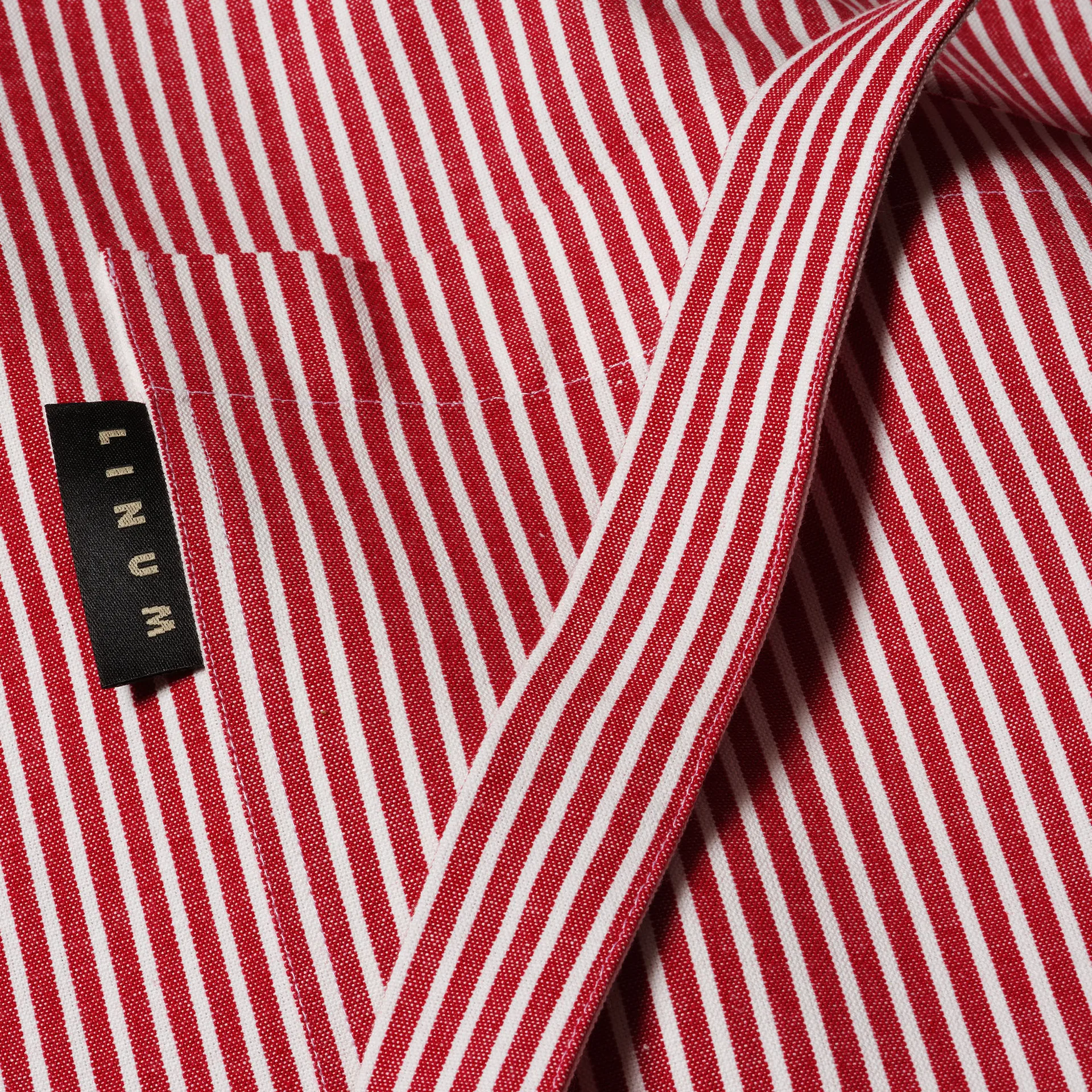 Emma essu, Punainen Linum