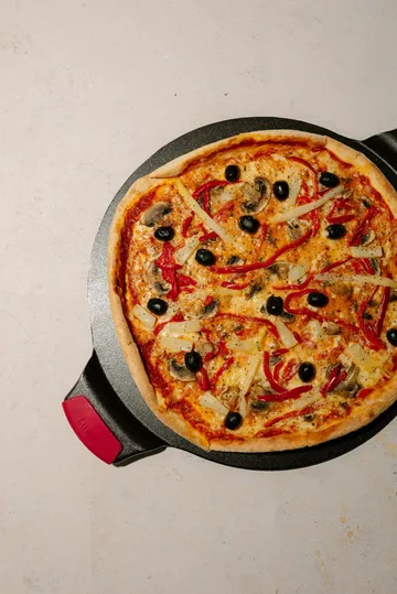 Pizzakivi silikonikahvalla - Ø38 cm - Lodge