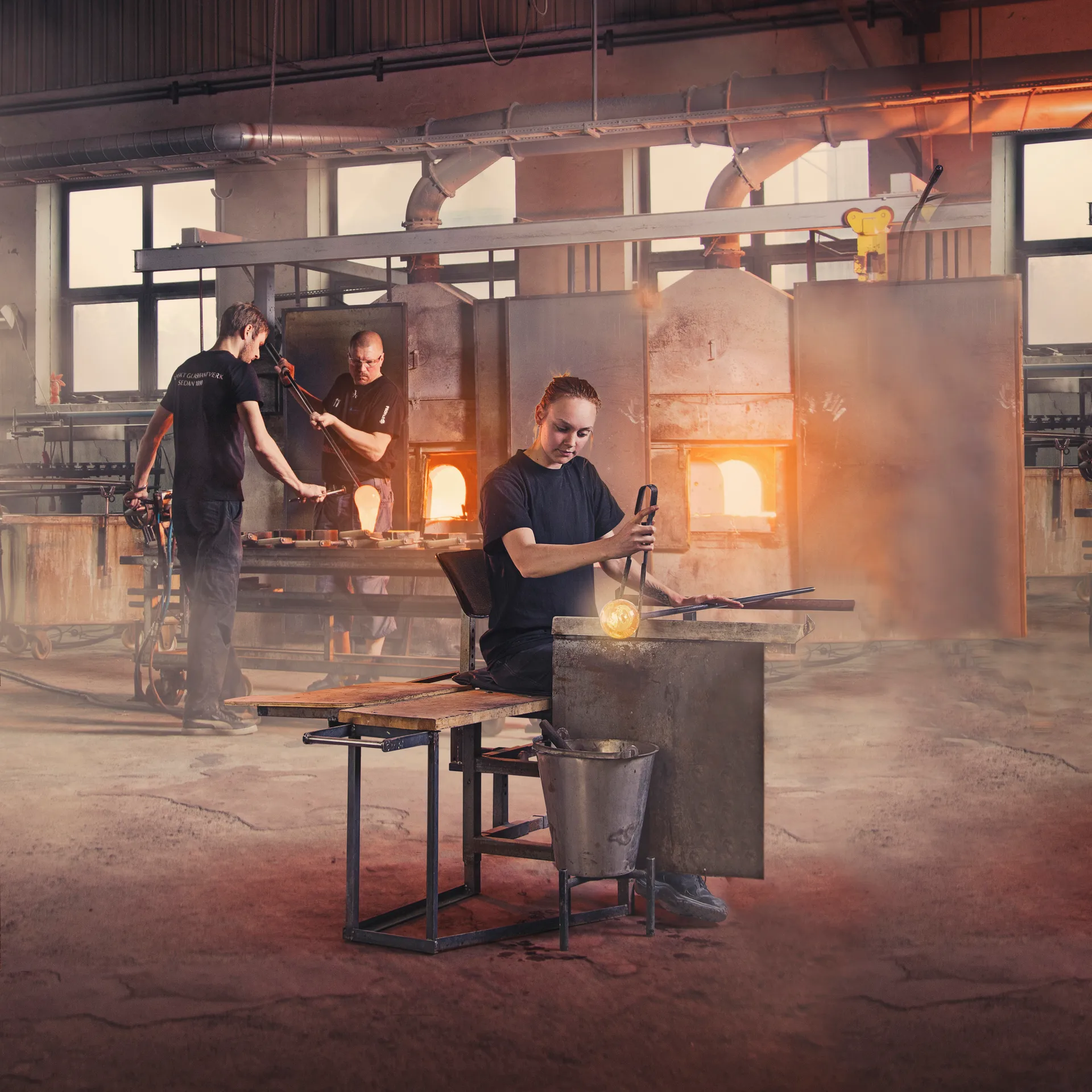 Yggdrasil lasiveistos vihreä-keltainen, Mini Målerås Glasbruk