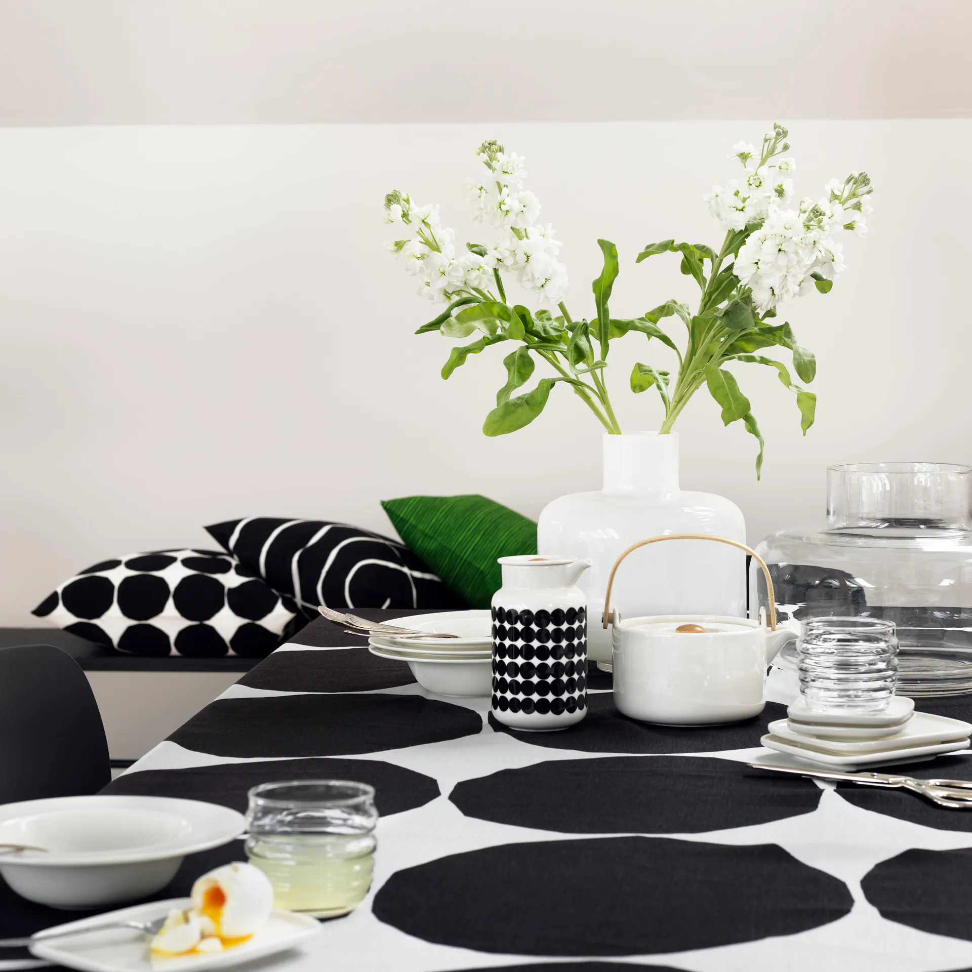 Ming maljakko, valkoinen Marimekko