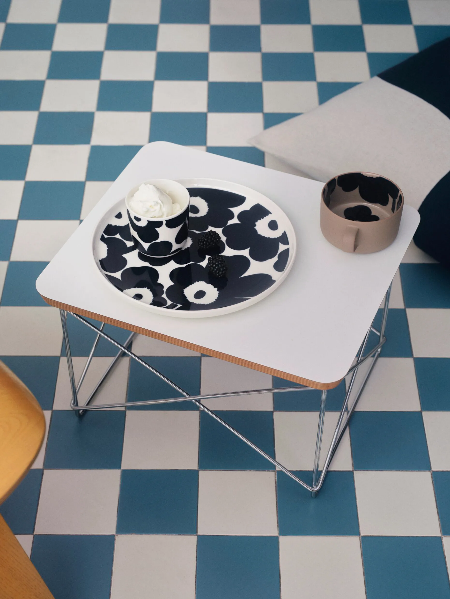Unikko lautanen Ø 25 cm, Valkoinen-tummansininen Marimekko