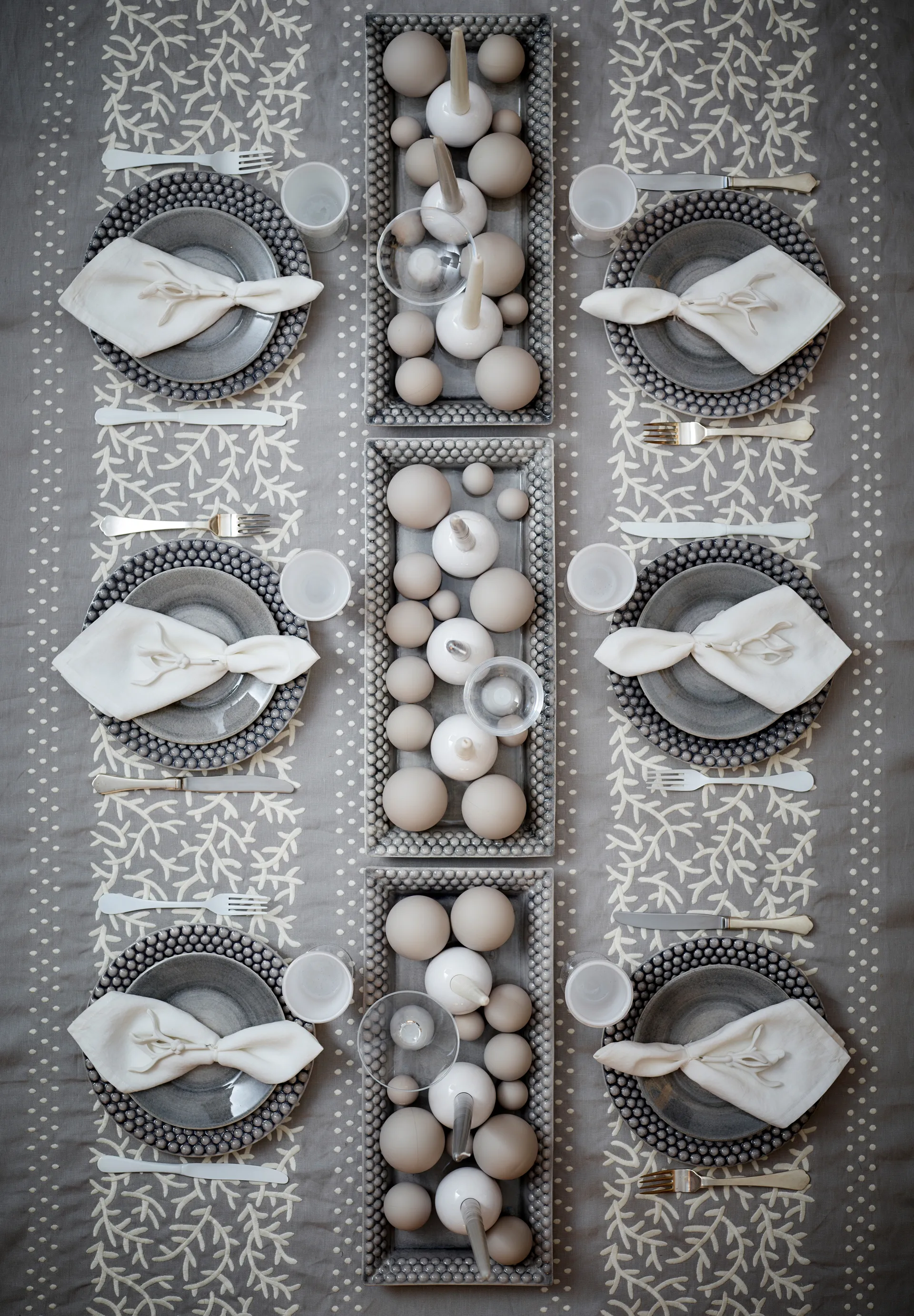 Bubbles-lautanen 28 cm, Harmaa Mateus