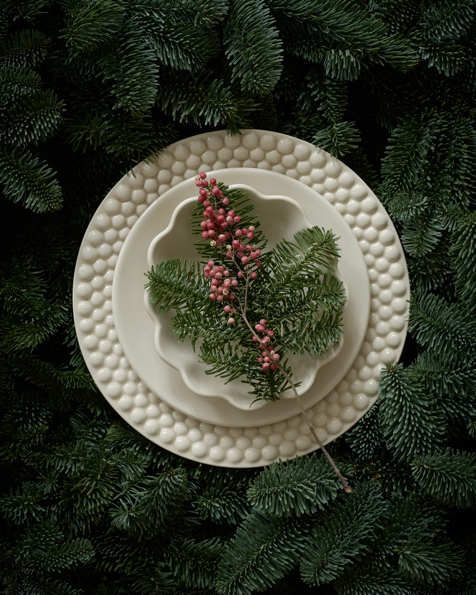 Bubbles-lautanen 28 cm, Valkoinen Mateus