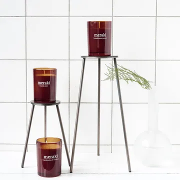 Meraki tuoksukynttilä ruskea lasi 35 tuntia - nordic pine - Meraki