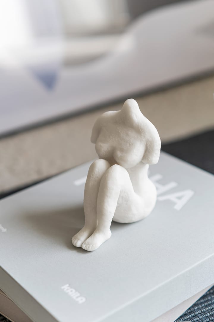 Art piece istuva nainen 14 cm, Off-white Mette Ditmer