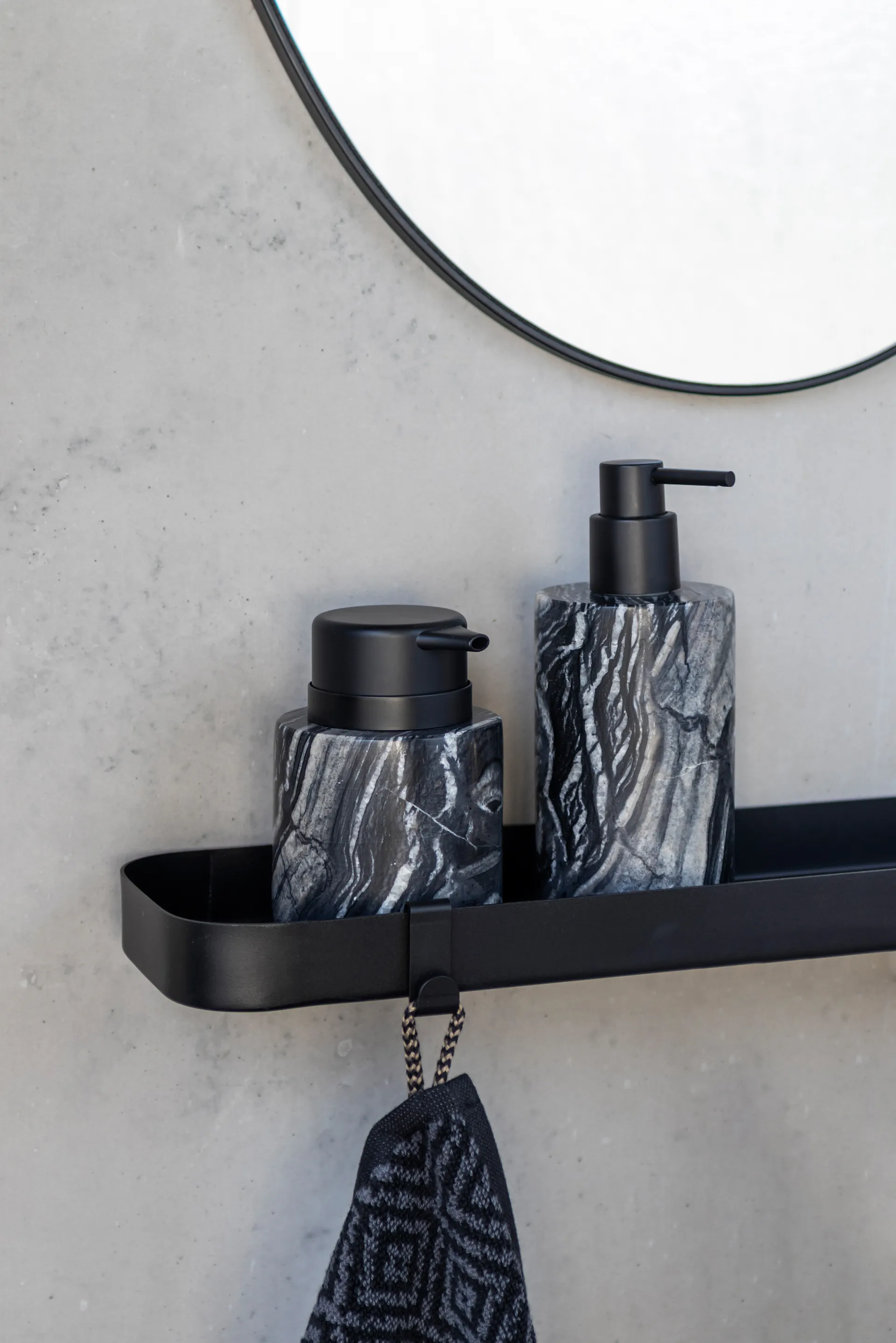 Carry gallery -hylly 12 x 52 cm, Black Mette Ditmer