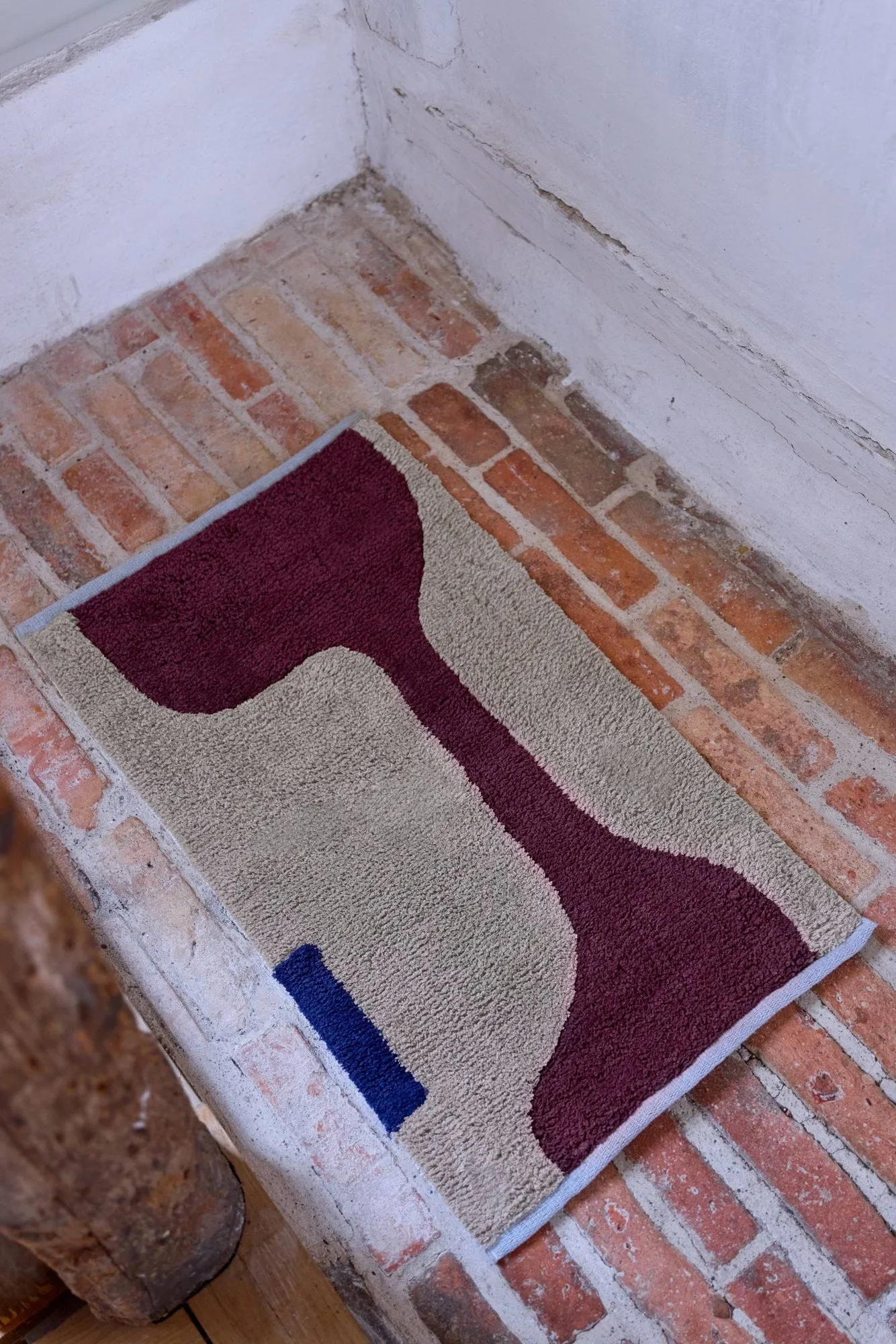 Figura matto, Red-Beige, 70x150 cm Mette Ditmer