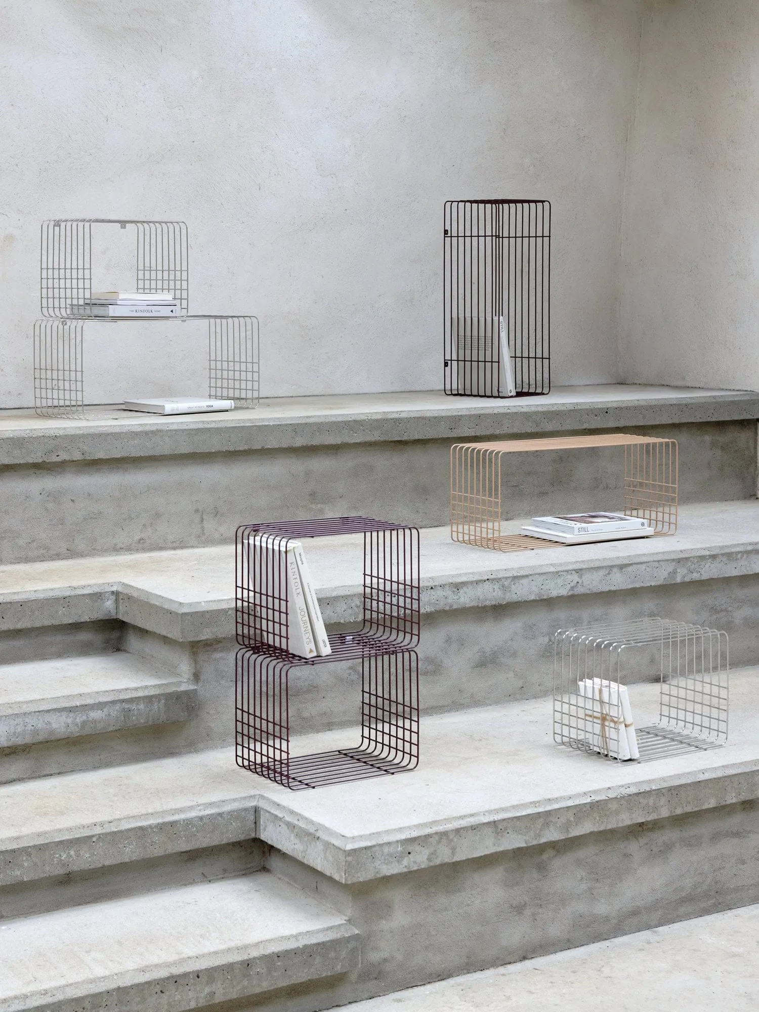 Wire-hylly, Lyhyt, beige, 26x38x30,5 cm Mette Ditmer