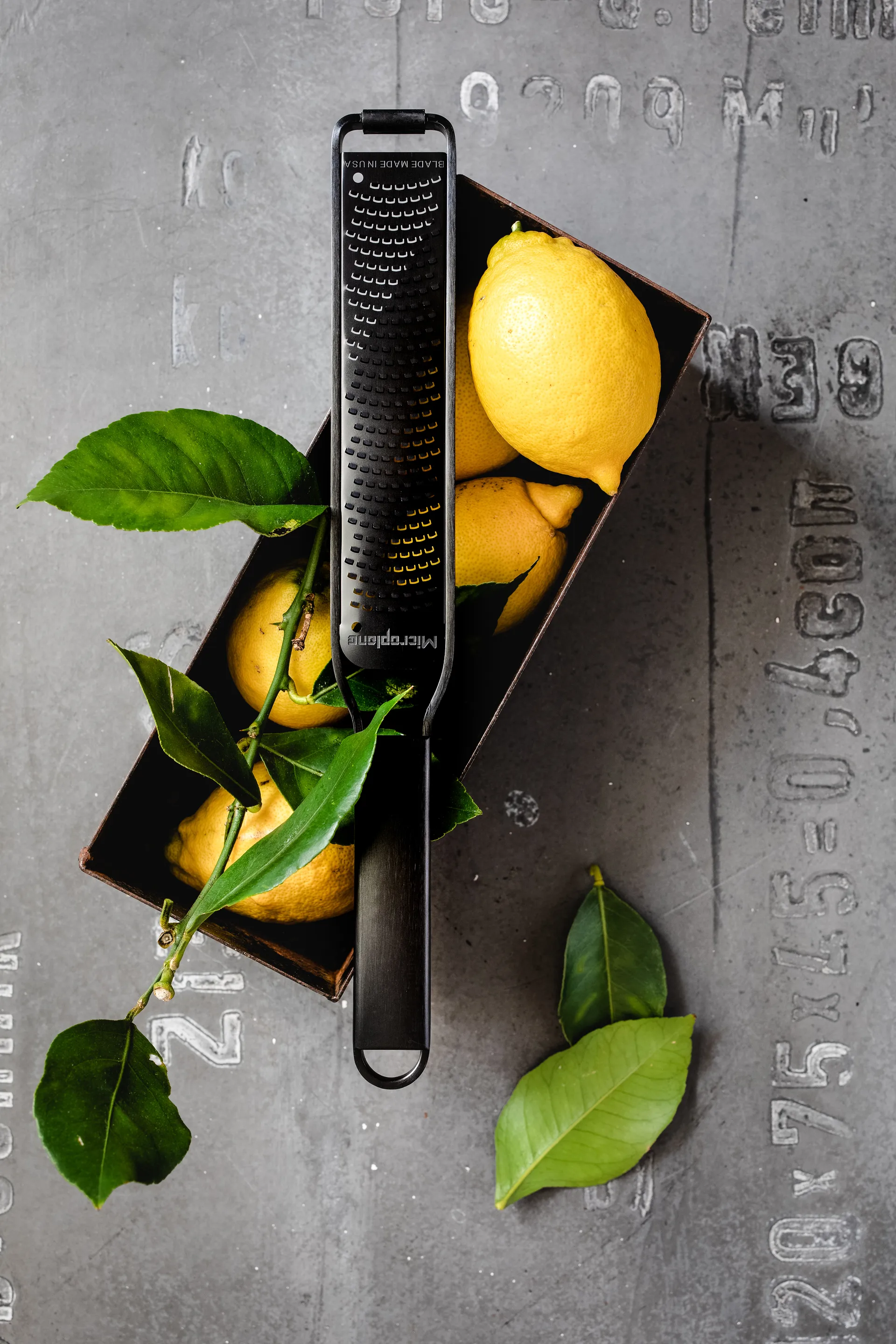 Black Sheep zestiraastin 31 cm, Musta Microplane