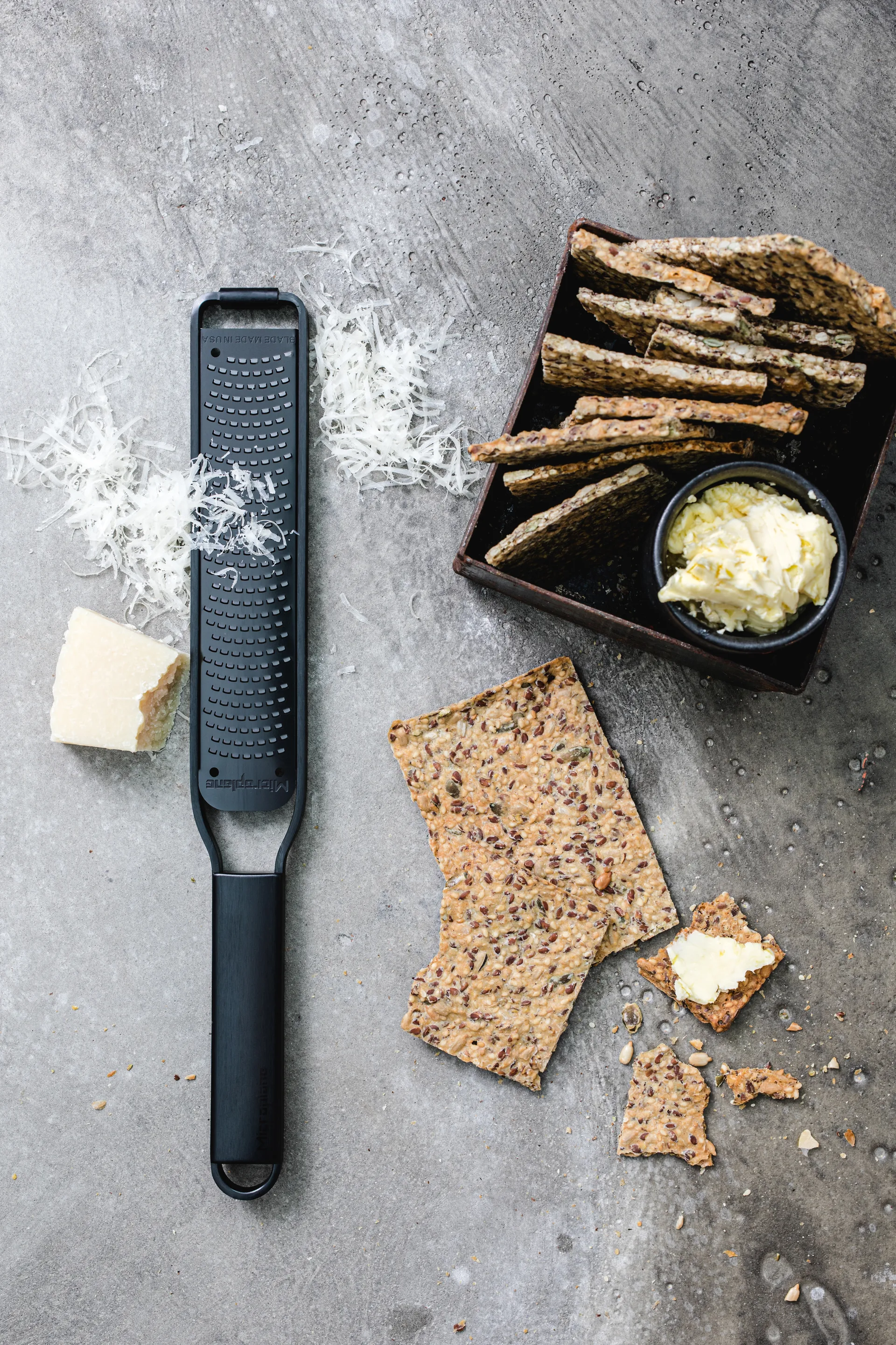 Black Sheep zestiraastin 31 cm, Musta Microplane