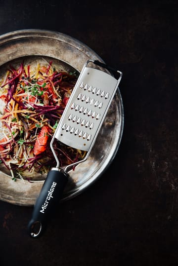 Gourmet julienneraastin hieno 31 cm - Musta - Microplane